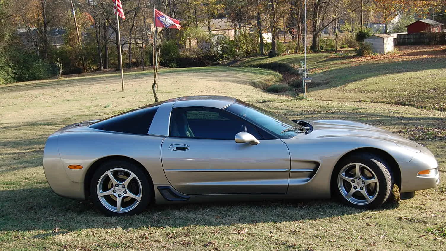 Corvette Generations/C5/C5 1999 Silver B84 Right side.webp